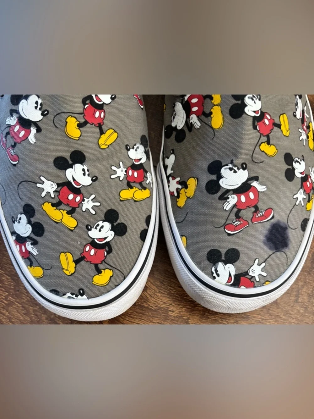 Vans x Disney Mickey Mouse classic  slip on shoes Sz 10 men